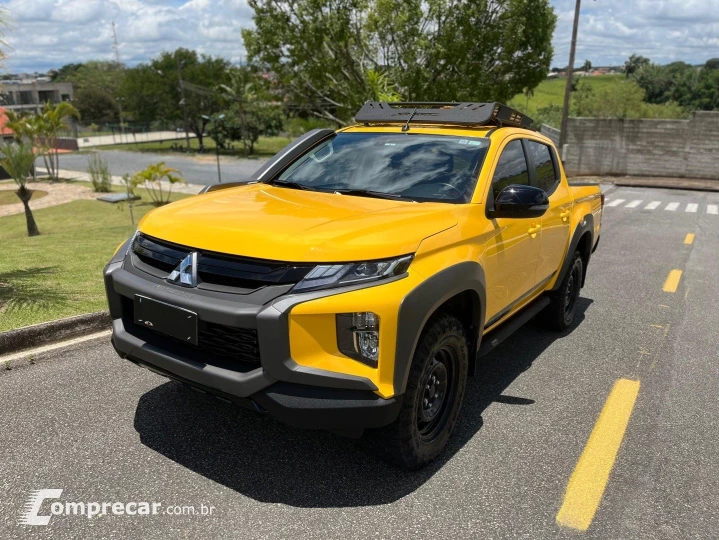 L200 TRITON 2.4 16V TURBO DIESEL SPORT SAVANA CD 4P 4X4 AUTO