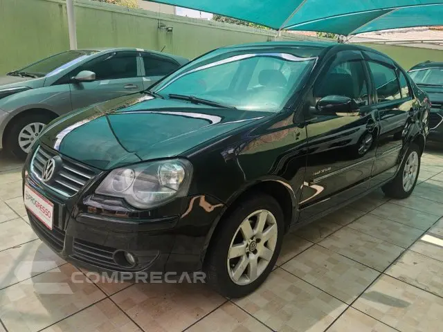 POLO SEDAN - 1.6 MI COMFORTLINE 8V 4P MANUAL