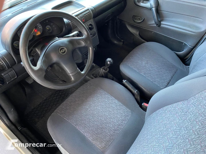CORSA 1.6 MPFI Classic Sedan 8V
