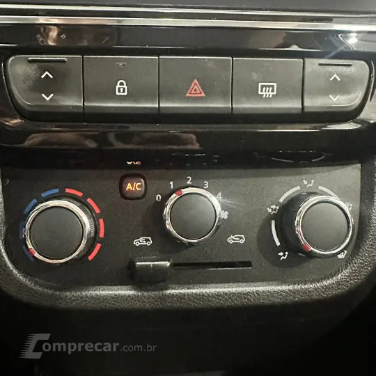 Kwid KWID Intense 1.0 Flex 12V 5p Mec.