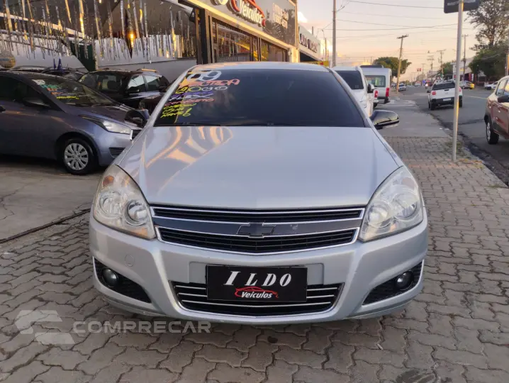 VECTRA 2.0 MPFI Elegance 8V