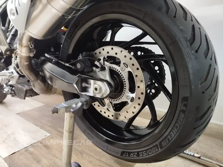 F 800 R ABS