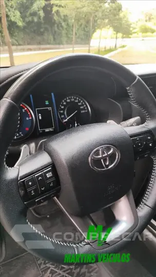 HILUX SW4 2.8 D-4D TURBO DIESEL SRX 4X4 AUTOMÁTICO