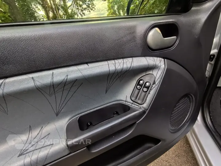 FIESTA 1.0 MPI CLASS HATCH 8V FLEX 4P MANUAL