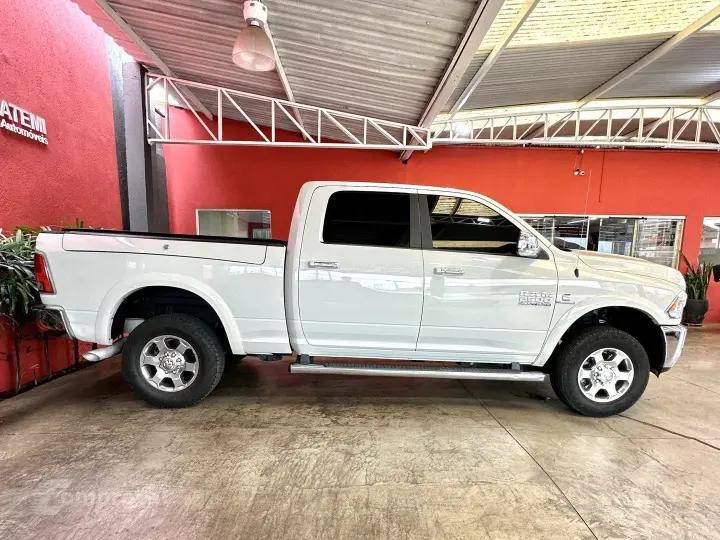 RAM 6.7 2500 LARAMIE 4X4 CD I6 TURBO DIESEL 4P AUTOMÁTICO