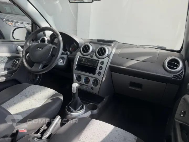 FIESTA 1.6 MPI Hatch 8V