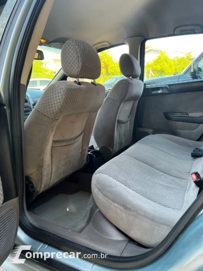 ASTRA 2.0 MPFI CD Sedan 8V