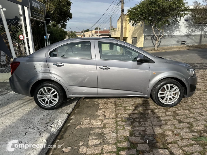 SONIC 1.6 LTZ Sedan 16V