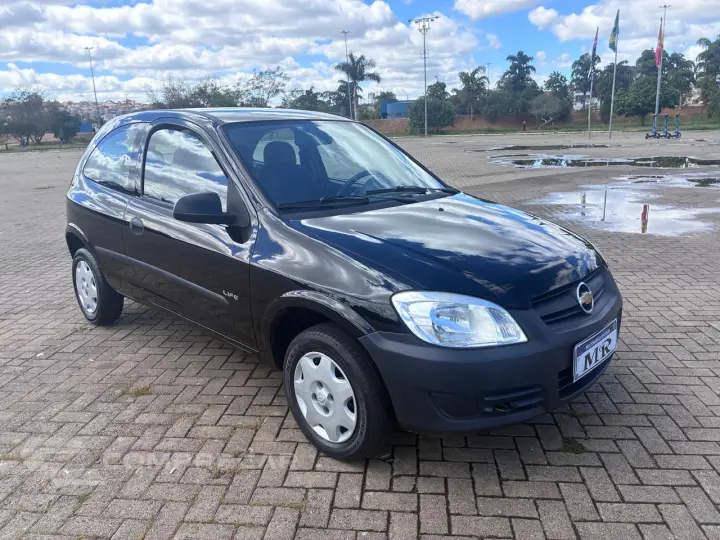 CELTA 1.0 MPFI Life 8V