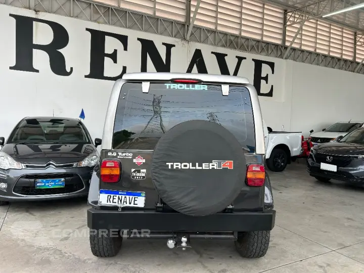 T-4 4x4 2.8 TB Int. Cap. Rígida Diesel