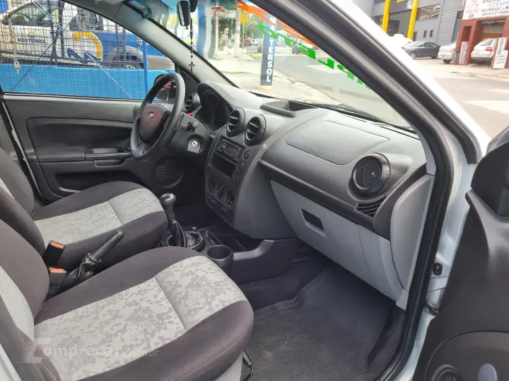 FIESTA 1.6 MPI Sedan 8V