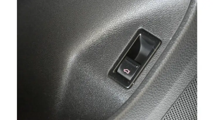 JETTA - 2.0 COMFORTLINE 4P MANUAL