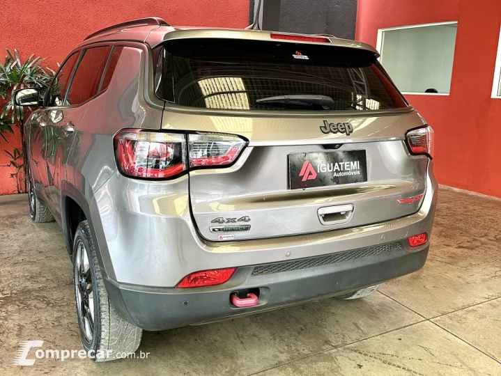 COMPASS 2.0 16V DIESEL TRAILHAWK 4X4 AUTOMÁTICO