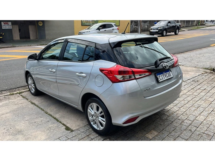 YARIS 1.3 16V FLEX XL PLUS TECH MULTIDRIVE