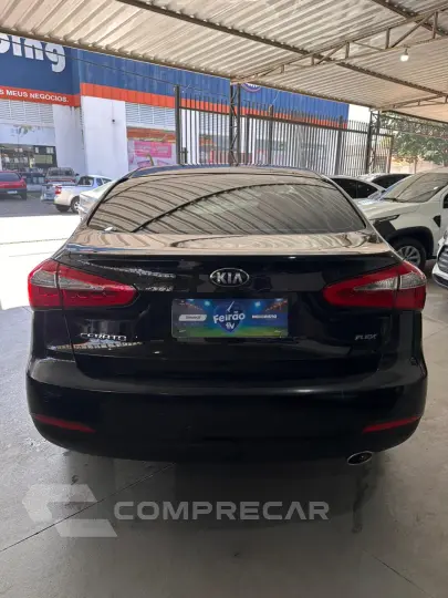 CERATO 1.6 E.213 Sedan 16V