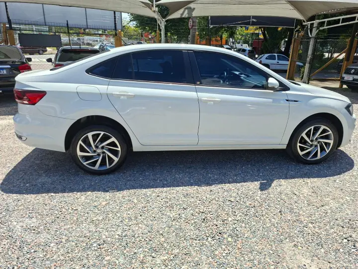 Virtus 1.0 200 Tsi Highline Automático