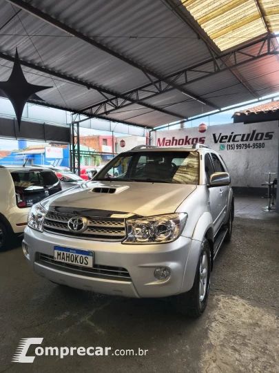 Hilux SW4 SRV D4-D 4x4 3.0 TDI Dies. Aut