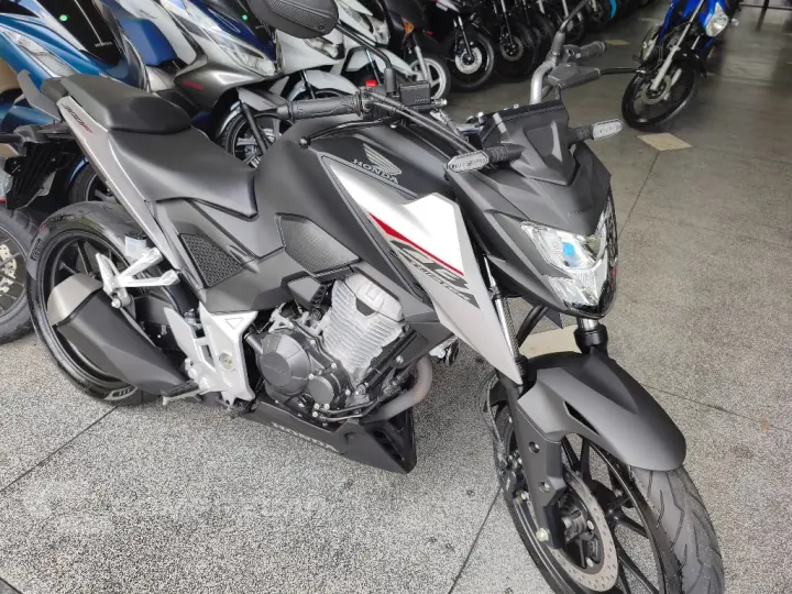 CB 300F Twister Flex