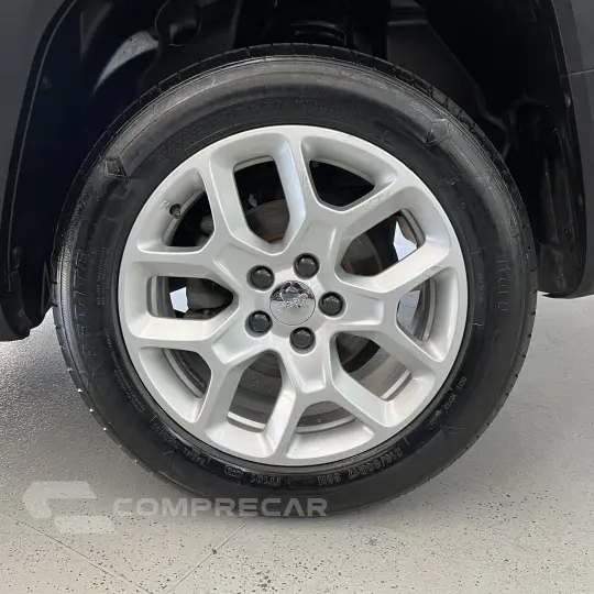 Renegade Longitude 1.8 4x2 Flex 16V Aut.