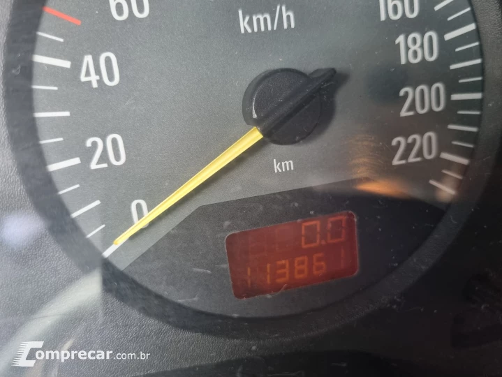 ASTRA 2.0 MPFI Advantage Sedan 8V