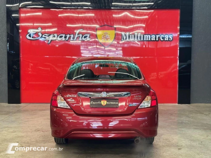Versa 1.6 16V Flexstart Unique 4P Xtronic