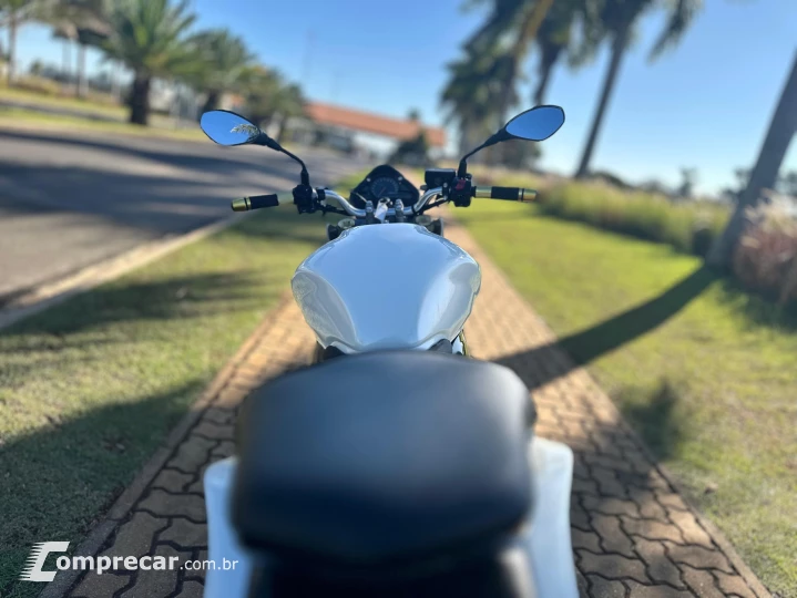 CB 600F HORNET