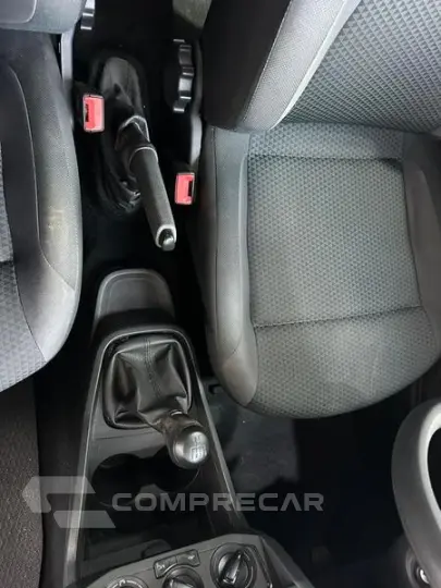 VOYAGE 1.0 12V MPI TOTALFLEX 4P MANUAL