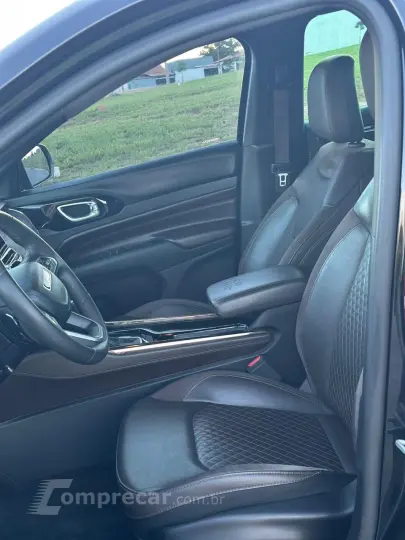 COMMANDER 1.3 T270 Turbo Overland