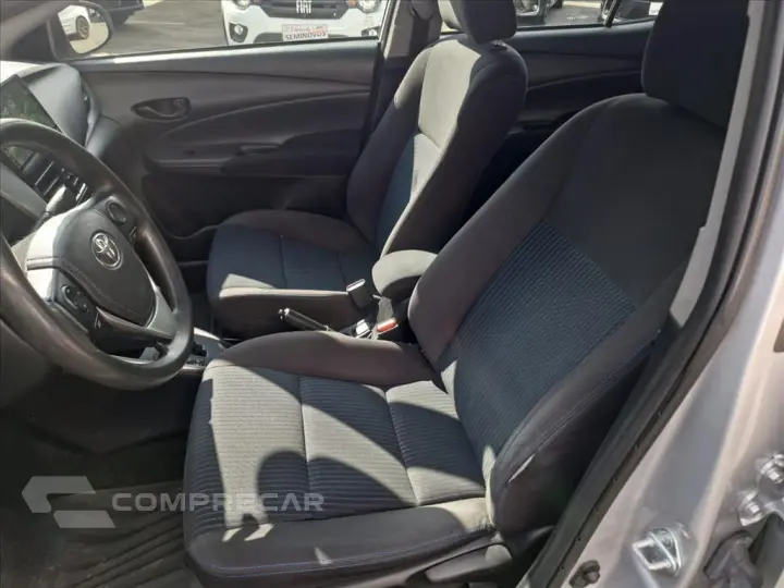 YARIS 1.5 16V FLEX SEDAN XL LIVE MULTIDRIVE