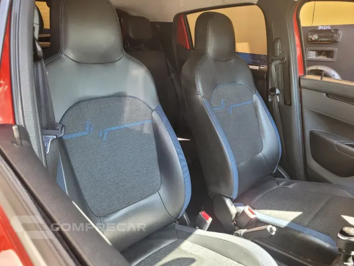 Kwid KWID Intense 1.0 Flex 12V 5p Mec.