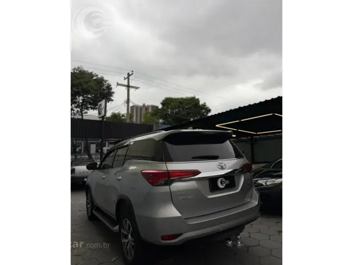 HILUX SW4 2.8 SRX 4X4 16V TURBO INTERCOOLER DIESEL 4P AUTOMÁ