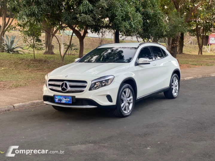 GLA 200 Style 1.6 TB 16V/Flex Aut.