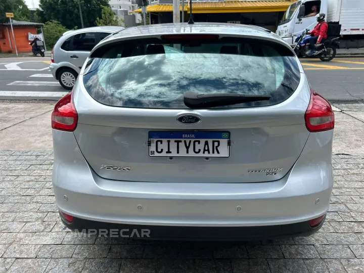 FOCUS 2.0 TITANIUM FASTBACK 16V FLEX 4P POWERSHIFT