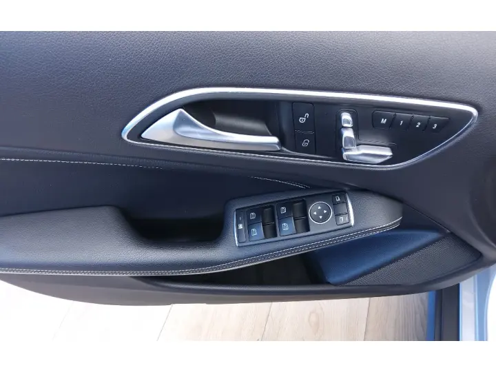 GLA 200 1.6 CGI FLEX ADVANCE 7G-DCT