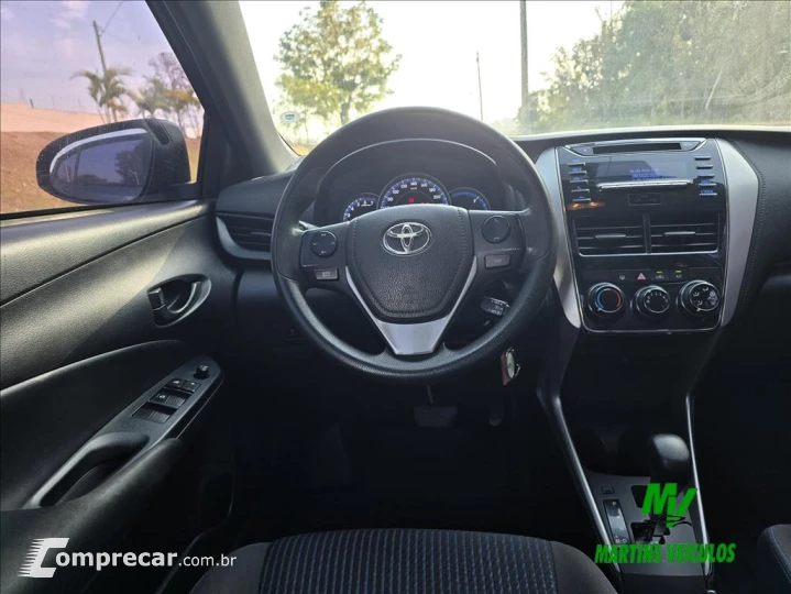 YARIS 1.5 16V FLEX SEDAN XL LIVE MULTIDRIVE