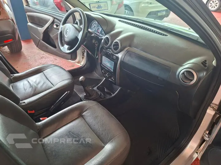 Sandero 1.6 EXPRESSION 8V FLEX 4P MANUAL