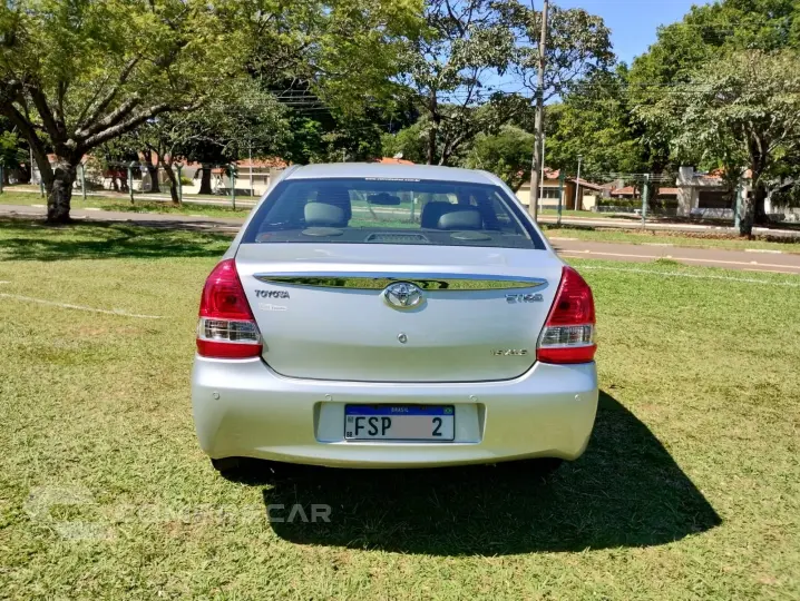 ETIOS 1.5 XLS Sedan 16V