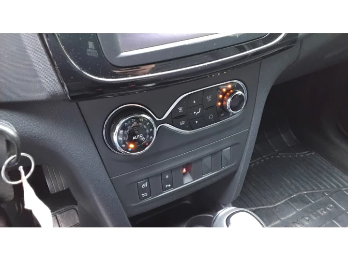 SANDERO 1.6 16V SCE FLEX INTENSE X-TRONIC
