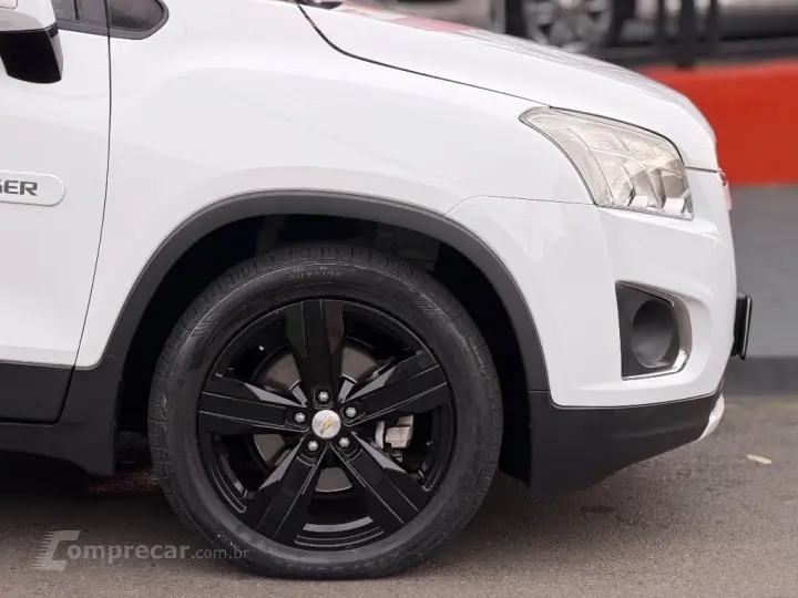 TRACKER LT 1.8 16V Flex 4x2 Aut.