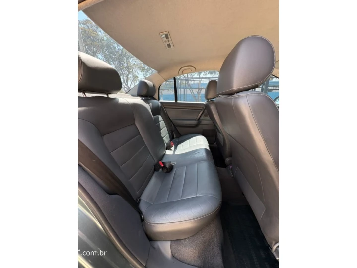 POLO SEDAN 1.6 MI COMFORTLINE 8V FLEX 4P MANUAL