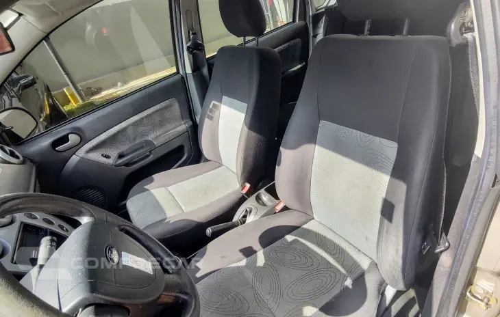 FIESTA 1.6 MPI Class Sedan 8V