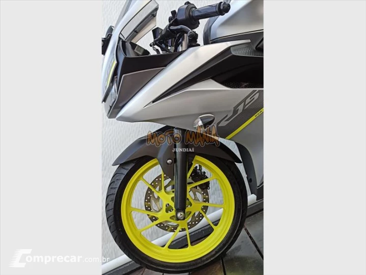 YZF R15