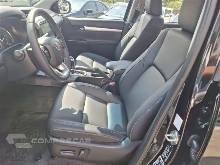 HILUX 2.8 D-4D TURBO DIESEL CD SRV 4X4 AUTOMÁTICO