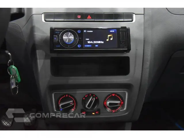 FOX - 1.6 MI 8V 4P MANUAL