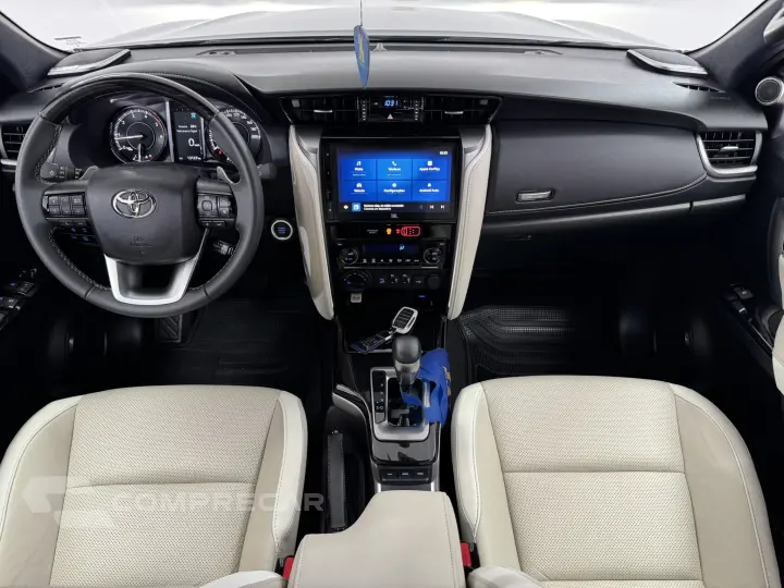 HILUX SW4 2.8 SRX Diamond 4X4 7 Lugares 16V Turbo Intercoole