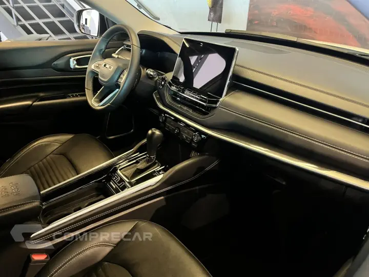 Commander 1.3 16V 4P FLEX T270 LONGITUDE TURBO AUTOMÁTICO AT