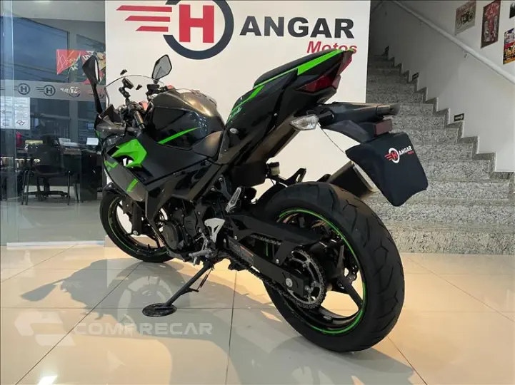 NINJA 400