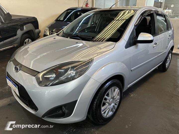 FIESTA 1.6 MPI Class Hatch 8V