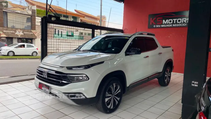 FIAT TORO 2.0 16V TURBO VOLCANO 4WD AT9
