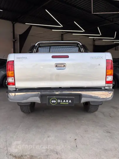Hilux CD SR 4x2 2.7 16V/2.7 Flex Mec